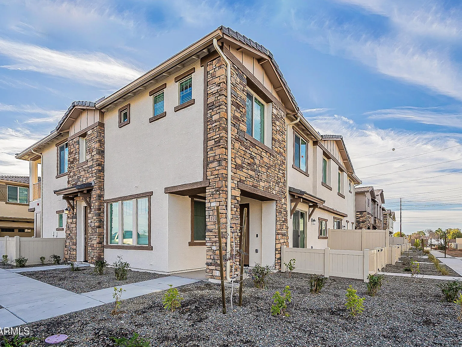 2 bed, 2.5 bath, 1296 sqft, $2,250 — Photo 1