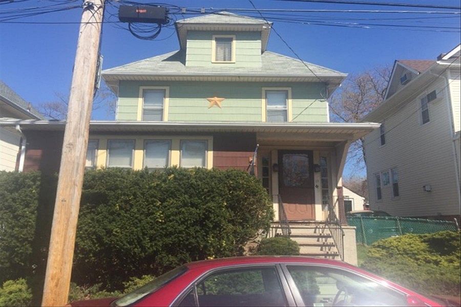 1st image of 17 Mountainview Ave