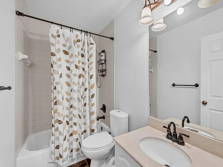 101 Gables Blvd — Photo 17