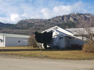 153 Boundary Point Rd, Oroville, WA 98844