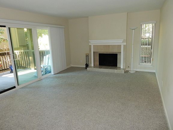 Living Rm with Fireplace