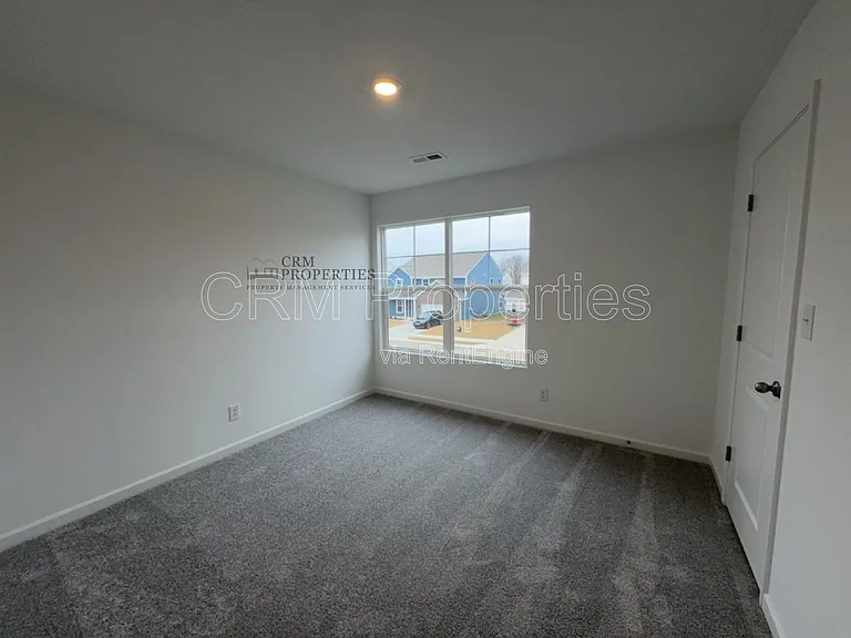 809 Oyster Bay Dr — Photo 12