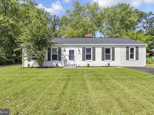 13401 Harrison Ave, Fort Washington, MD 20744