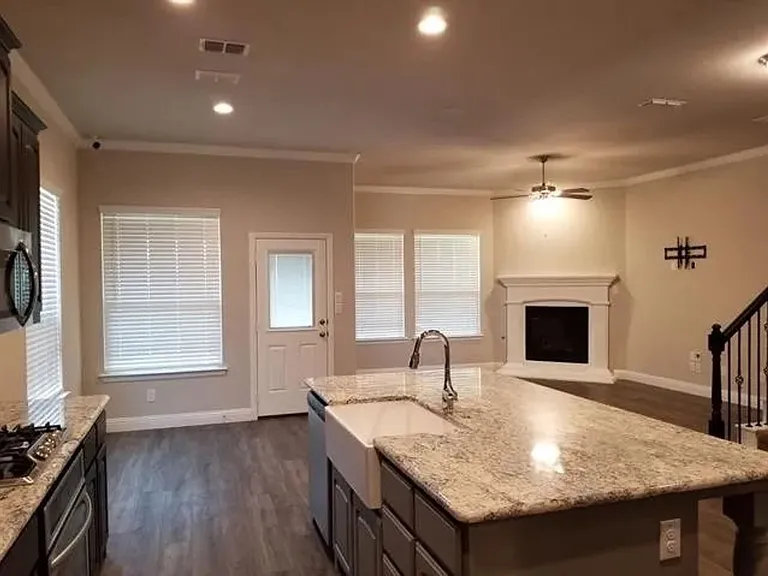 14833 Complacent Way — Photo 2