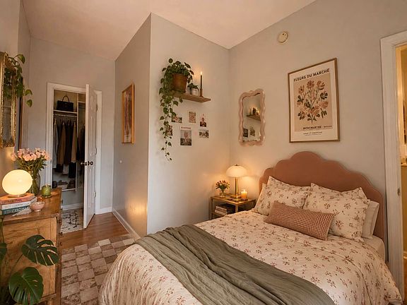 4th image of 24 Covert St APT 1R