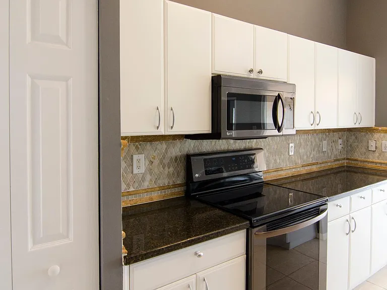 5210 Birmingham Dr #201 — Photo 10