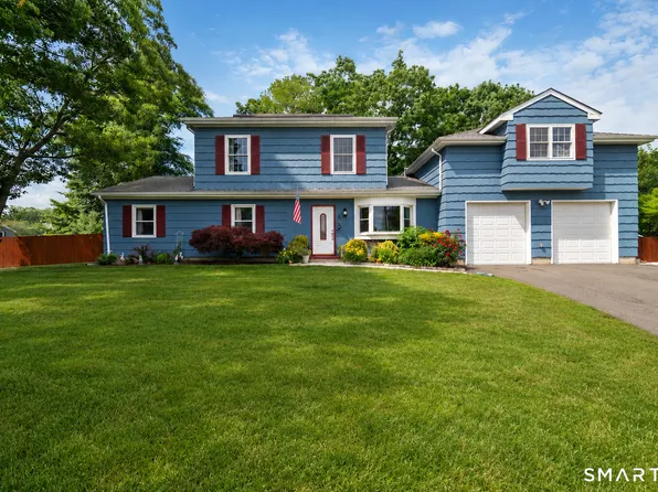 45 Carriage Lane, Milford, CT 06460