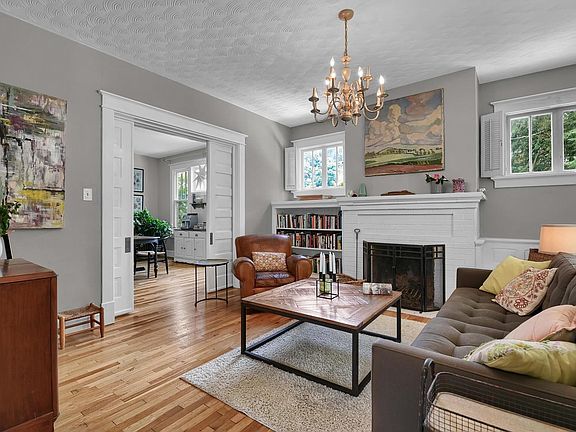 4th image of 311 Douglas Ave