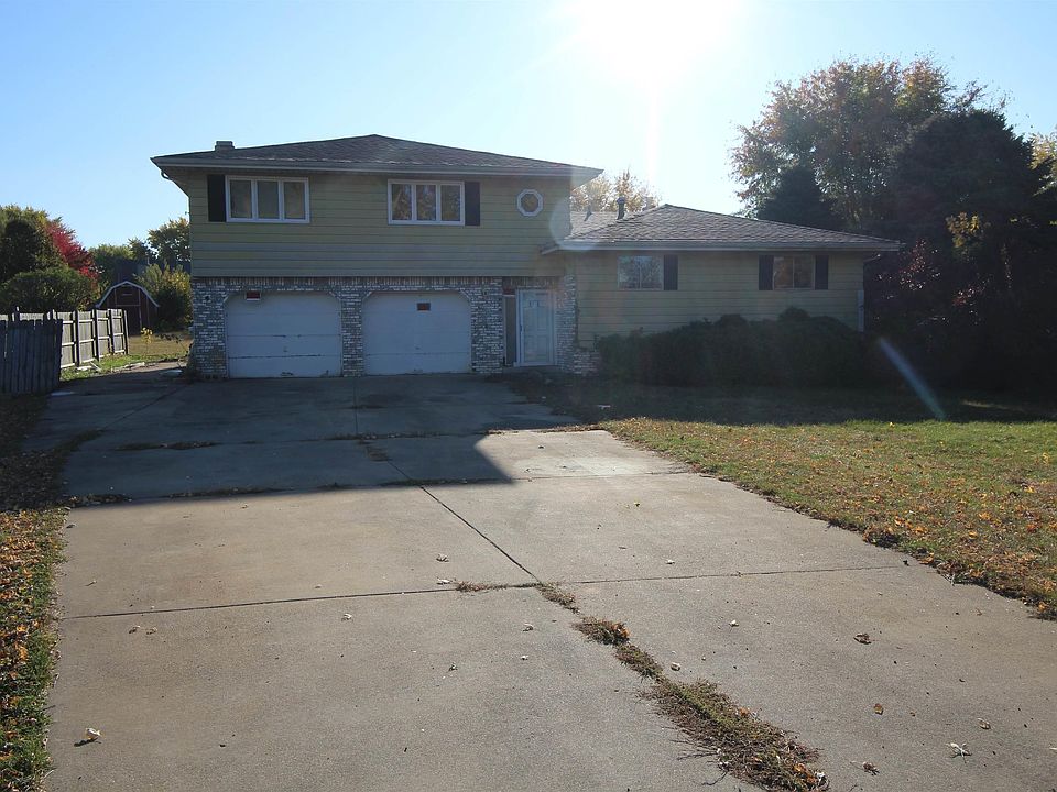1st image of 16124 N Brougham Dr