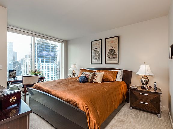 5th image of 425 1st St Unit 2106