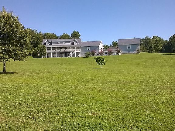 4th image of 137 Stull Dr