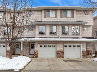 27 W Country Hills Cv NW, Calgary, AB T3K5G7