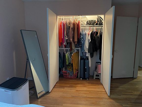 4th image of 32 Park Avenue Ct APT 14