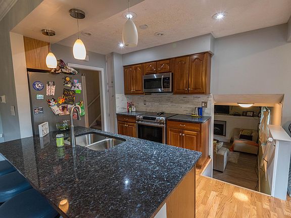 5th image of 1126 Bryan Dr