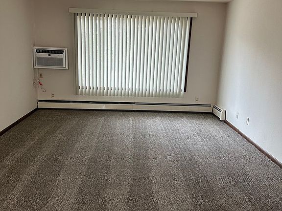 4th image of 525 6th Ave N #10