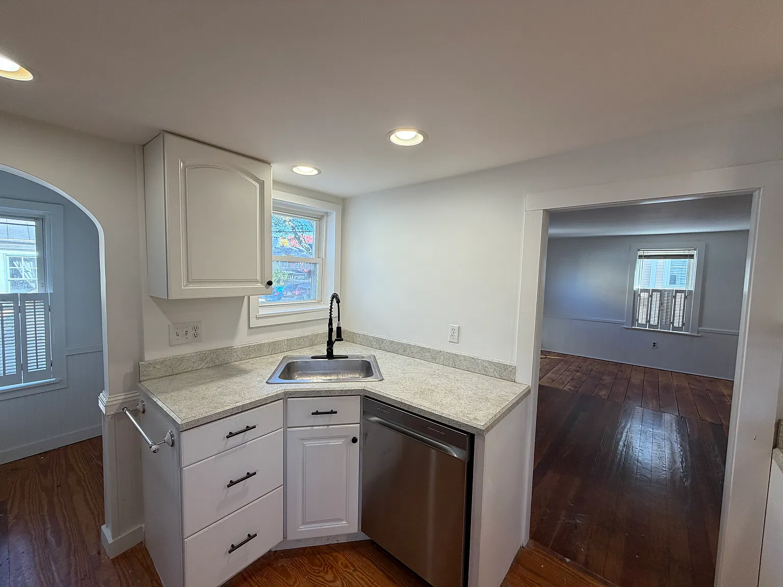Vernon St, Newburyport — Photo 2