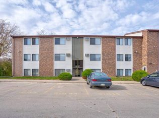 910 Benton Dr APT 22, Iowa City, IA 52246
