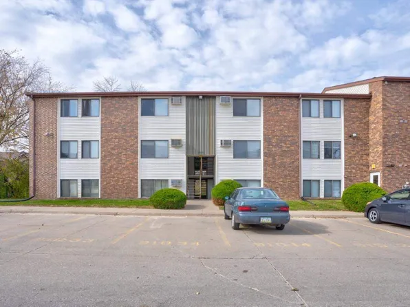 910 Benton Dr APT 22, Iowa City, IA 52246