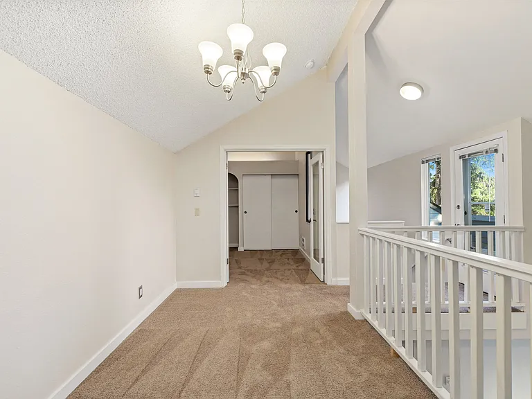 Starboard Apartments — Photo 28