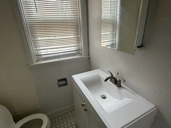 209 New York Ave APT 3, Claymont, DE 19703