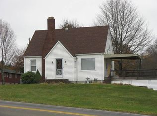 130 W Sunbury Rd, Butler, PA 16001