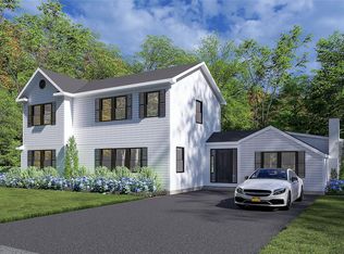 282 Vanderbilt Boulevard, Oakdale, NY 11769