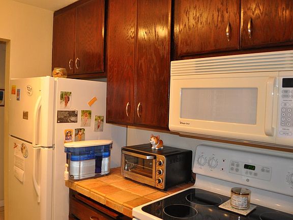 3rd image of 2530 Clairemont Dr Unit 101