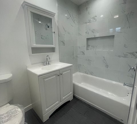 4th image of 1516 E 5th St APT G
