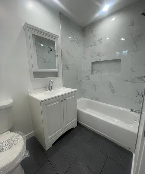 1516 E 5th St #G — Photo 4