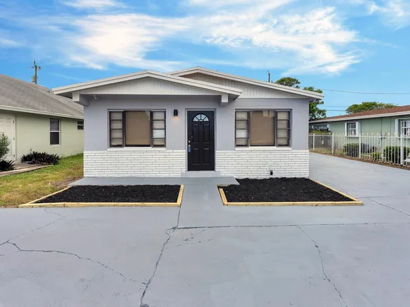 959 W 4th Street, Riviera Beach, FL 33404