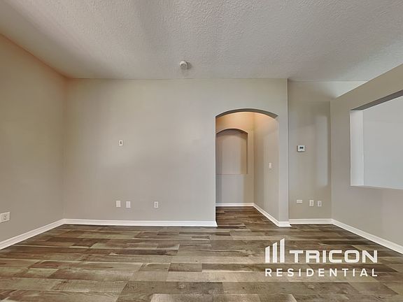 3rd image of 1143 Emerald Hill Way