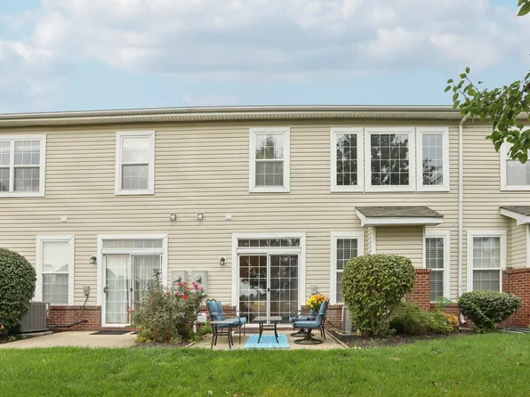 5703 Polk Dr #203, Noblesville, IN 46062
