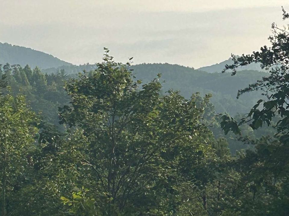 2nd image of Skyline Rd