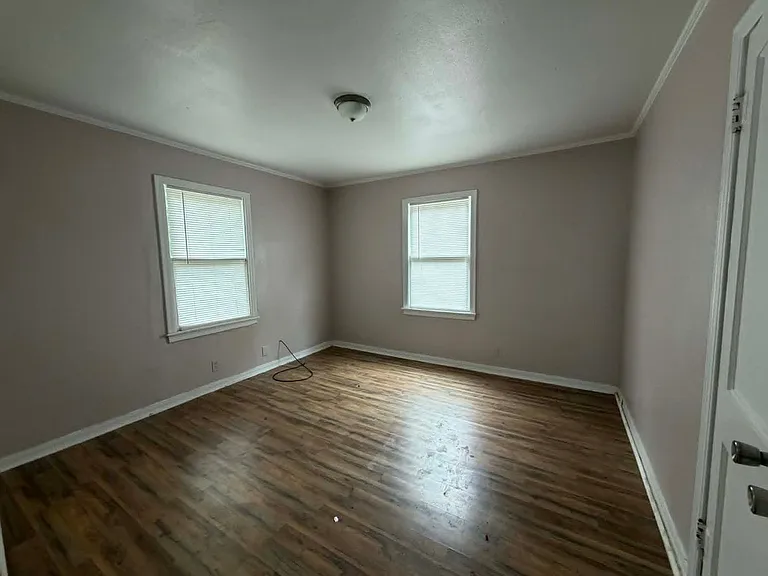 3159 Milton St — Photo 8