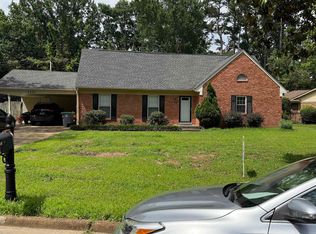 5882 Macleod Dr, Memphis, TN 38119