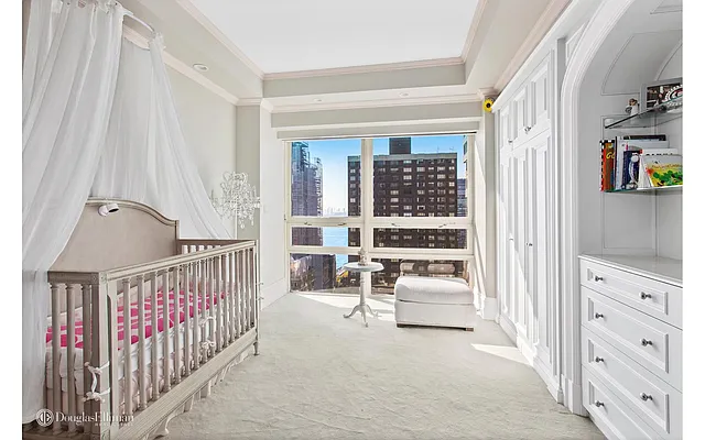 Rented by Douglas Elliman | media 10