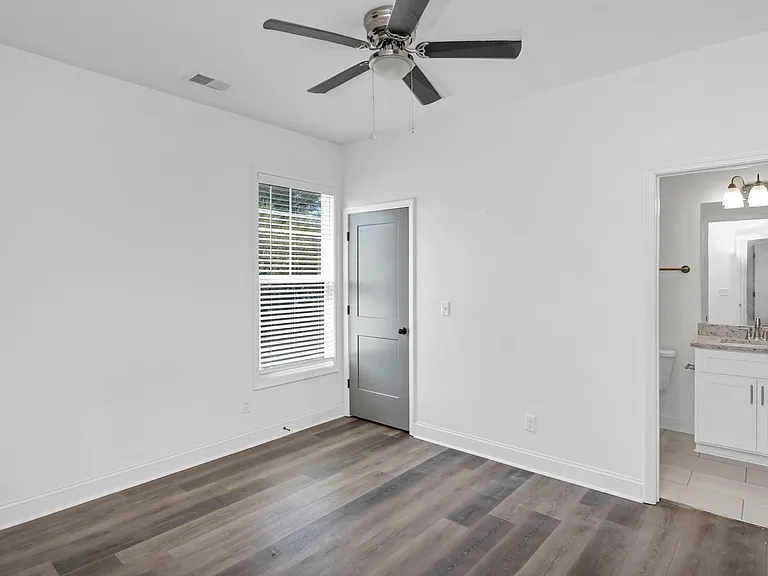 2035 Rosewood Dr — Photo 19