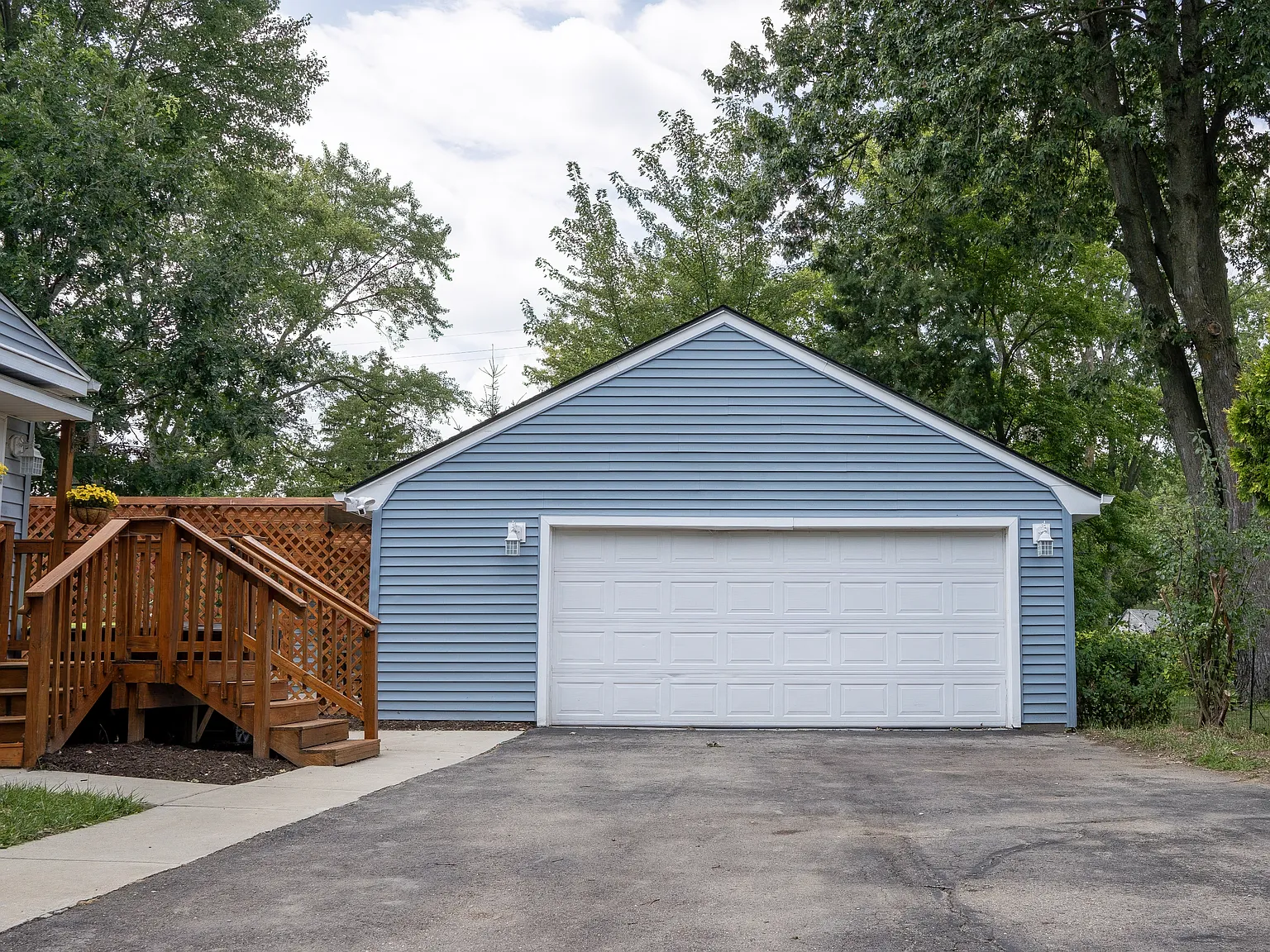 2562 Torrey Avenue - 1 — Photo 3