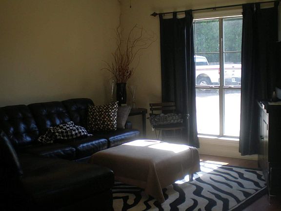 4th image of 20123 Chateau Dr