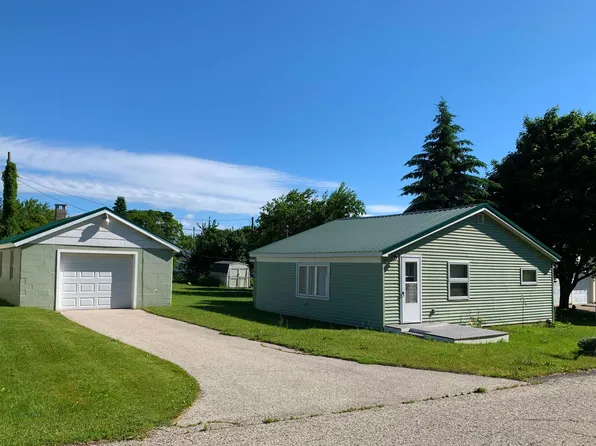 179 W Elliott St, Saint Ignace, MI 49781