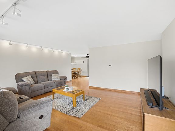 4th image of 7220 Sprucewood Ave