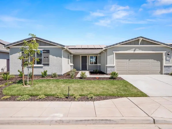 3305 Lourdes Ave, Clovis, CA 93619