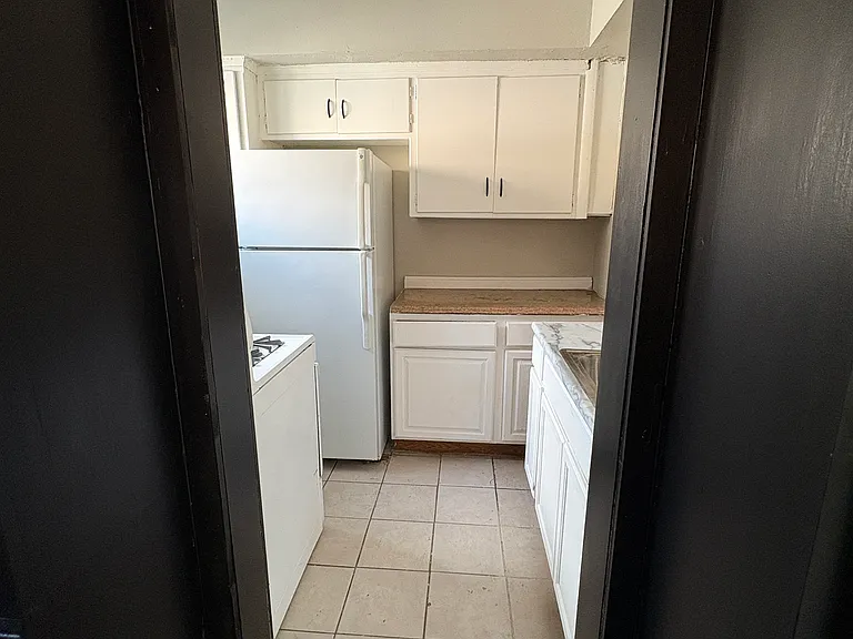 843 N 24th St #304 — Photo 7