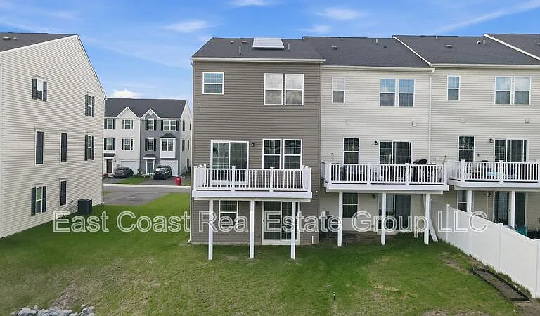 105 Dripping Spring Dr — Photo 36