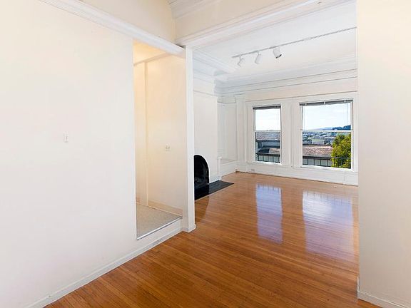 3rd image of 3070 Jackson St #1