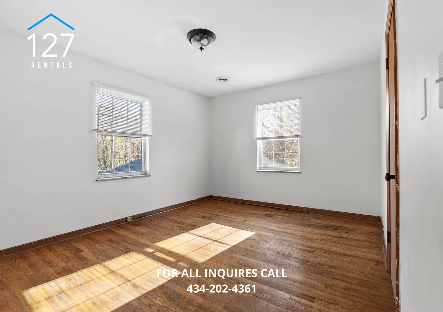 2 Bedroom Apartment in Great Location — Photo 4