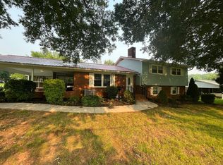 1665 Brookford Rd, Kernersville, NC 27284