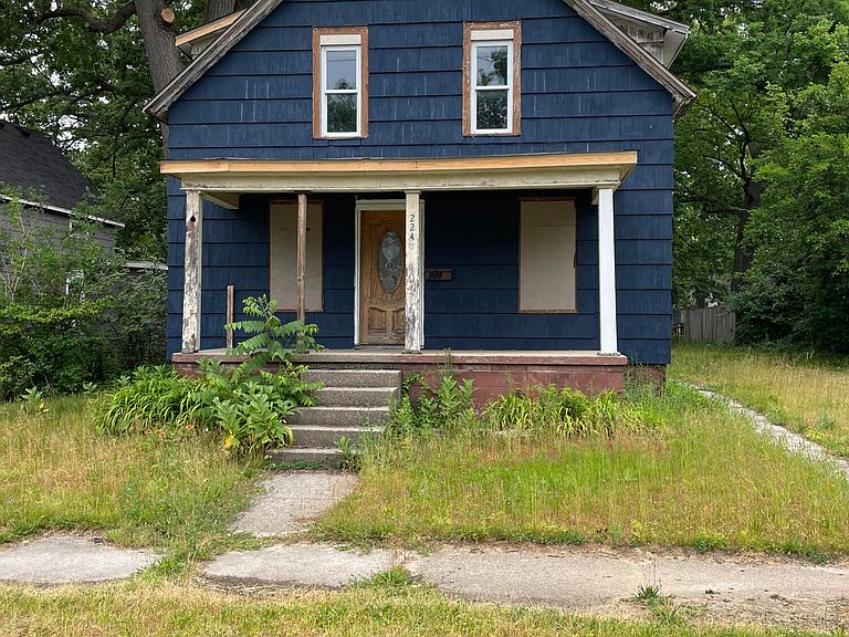 Listing photo 2