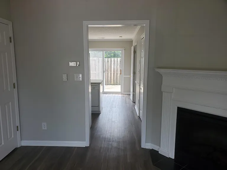 2315 Vineyard Dr #B4 — Photo 7