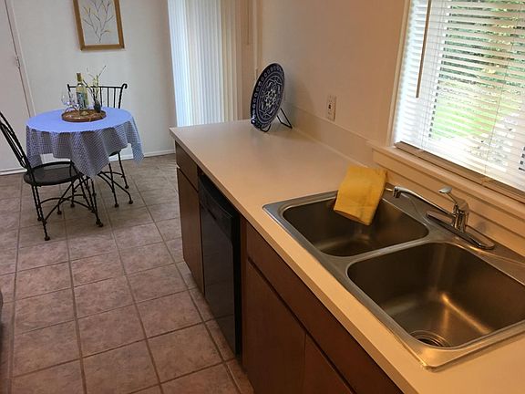 5th image of 13614 96th Ave NW